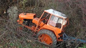 Sfârşit teribil: un bărbat a murit strivit de propriul tractor