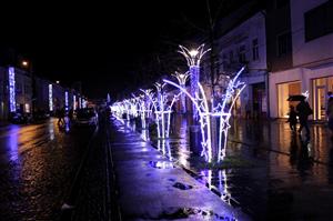 Clujul se pregăteşte pentru sărbătorile de iarnă. Concurs pentru iluminarea unei pieţe din oraş