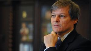 Traian Băsescu: Iohannis vrea să-l desemneze pe Cioloş premier. Consultările sunt pentru imagine