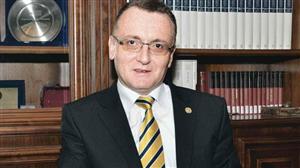 Premierul interimar Sorin Cîmpeanu preia şi funcţiile de vicepremier şi ministru de Interne după demisia lui Gabriel Oprea