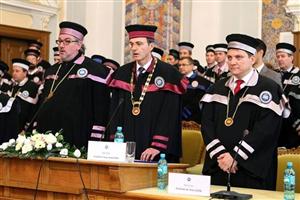 Rectorii a cinci universităţi, între care şi cel al UBB Cluj, cer 6% din PIB pentru educaţie şi finanţare în funcţie de calitate