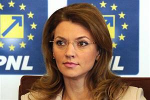 Alina Gorghiu: Suntem mulţumiţi de proiecţia bugetară. Au crescut investiţiile publice