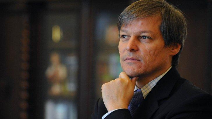 Cioloş: E nevoie de soluţii care să nu contravină drepturilor sociale, românii plătesc taxe în Marea Britanie