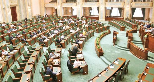 Scandal pe banii de salarii: Bugetele Senatului şi Camerei Deputaţilor, amânate în Comisii