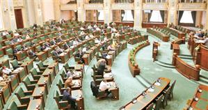 Scandal pe banii de salarii: Bugetele Senatului şi Camerei Deputaţilor, amânate în Comisii