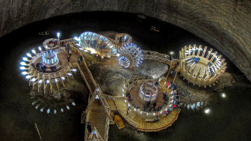 Concert de colinde cu soliştii Operei Naţionale, la Salina Turda 