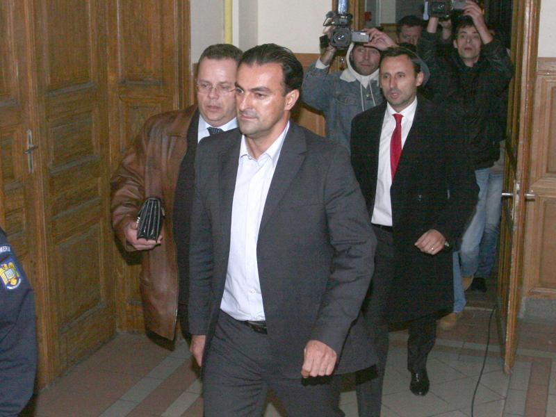 Penitenciarele mai pierd un scriitor. Apostu ar putea fi eliberat condiționat din închisoare