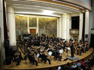Concert simfonic, sub bagheta dirijorului Tiberiu Soare, la Filarmonica Cluj