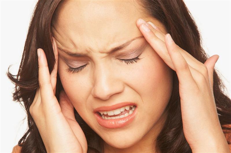 Cauzele ascunse ale migrenelor. Ce trebuie să eviţi pentru a scăpa de durerile de cap