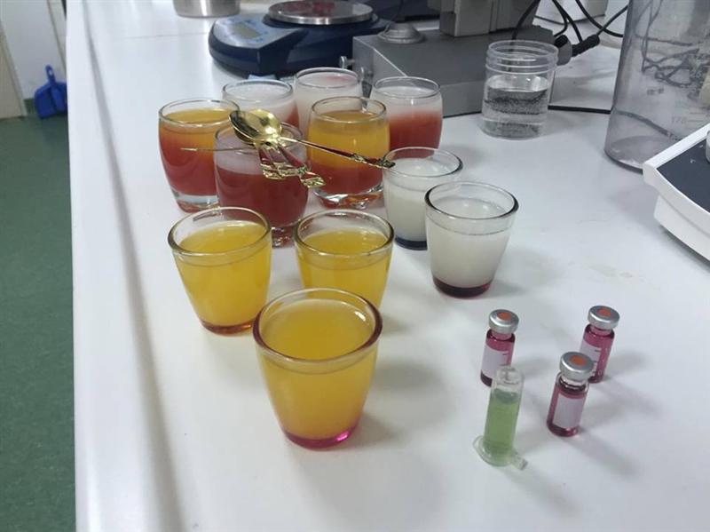 Desertul preţios. O echipă de cercetători clujeni a inventat jeleul cu nanoparticule de aur