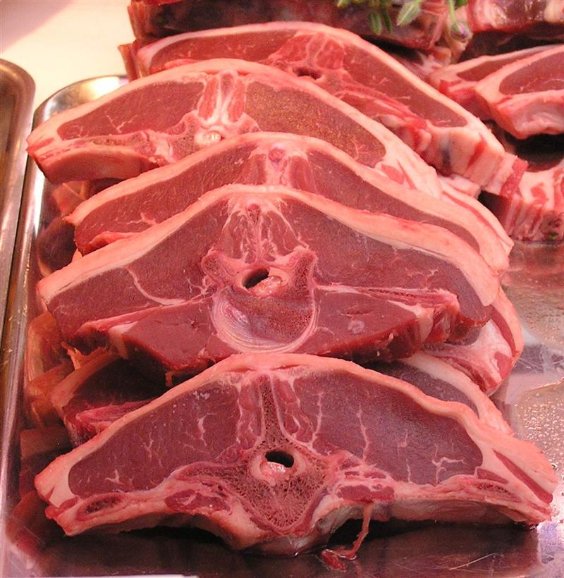 Reţea ilegală de comercializare a animalelor, destructurată. 200 de kilograme de carne vor fi distruse