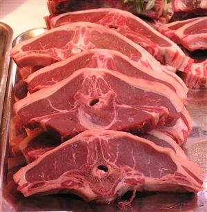Reţea ilegală de comercializare a animalelor, destructurată. 200 de kilograme de carne vor fi distruse
