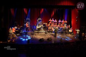 Peste 60 de muzicieni, pe aceeași scenă, la Ziua Internațională a Jazzului de la Cluj