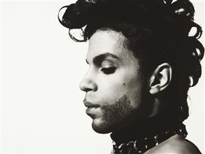 A murit Prince. Cântăreţul avea 57 de ani