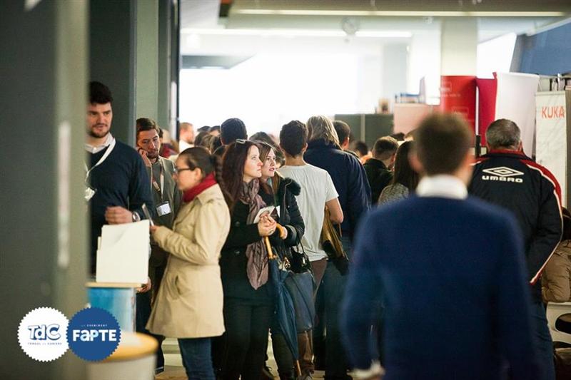 STUDIU: De ce își schimbă românii locul de muncă și ce îi motivează la serviciu