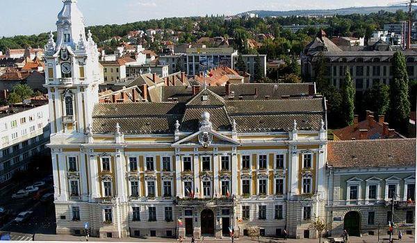 Biroul Electoral Municipal: Buzoianu şi Gurzău să dea jos afişele electorale. Decizia, contestată la Biroul Electoral Judeţean