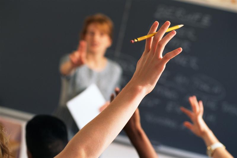 Elevii se întorc la şcoală. Când încep examenele 