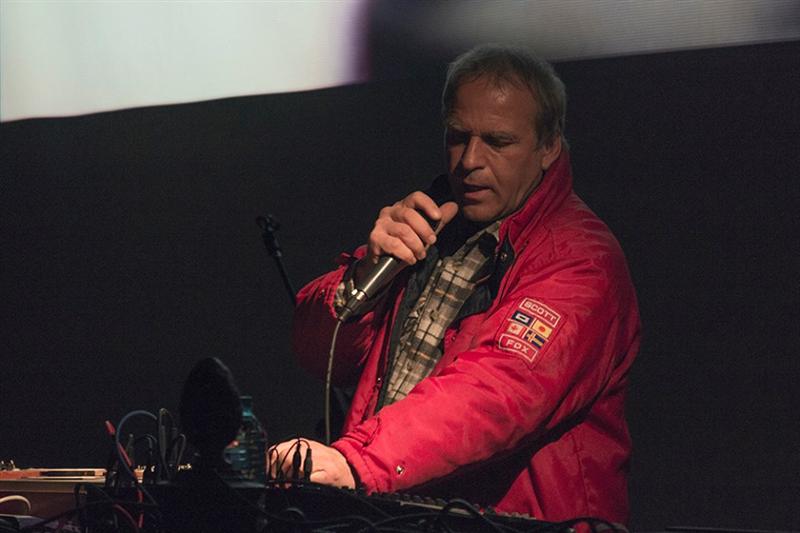 Trei regizori şcoliţi la Cluj îşi lansează filmele la TIFF. Părintele muzicii electronice româneşti, clujeanul Rodion, e subiect de documentar