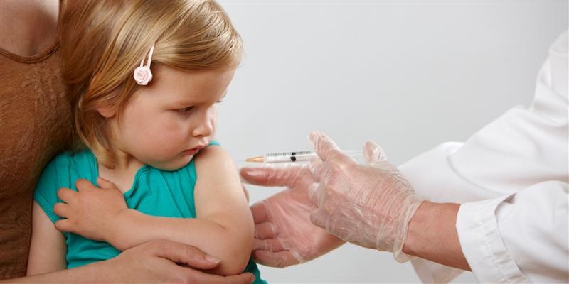 Vaccinul hexavalent va ajunge, din nou, în cabinetele medicale