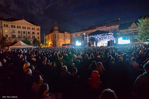 Peste 2.500 de spectatori la reprezentaţia Teatrului Naţional, din Unirii, în deschiderea Zilelor Clujului 2016 FOTO