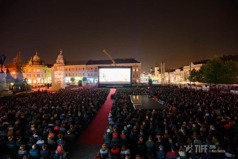 3.000 de persoane la deschiderea TIFF 2016. Show spectaculos cu acrobații aeriene și o proiecție în premieră mondială FOTO