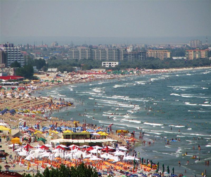 60.000 de români au fost de Rusalii la mare şi au cheltuit opt milioane de euro