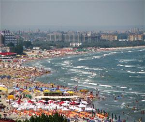 60.000 de români au fost de Rusalii la mare şi au cheltuit opt milioane de euro
