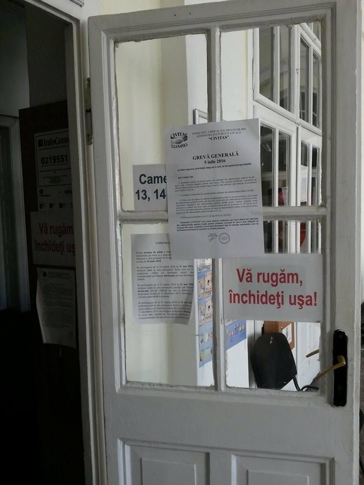 Grevă la Primăria Cluj. Marţi, 12 iulie, uşile instituţiei vor fi închise, susţin sindicaliştii