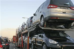 Un senator propune achitarea taxei auto în 20 de ani