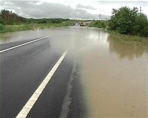 CJ Cluj cere 1 milion de lei de la Guvern pentru repararea drumurilor distruse de inundaţii