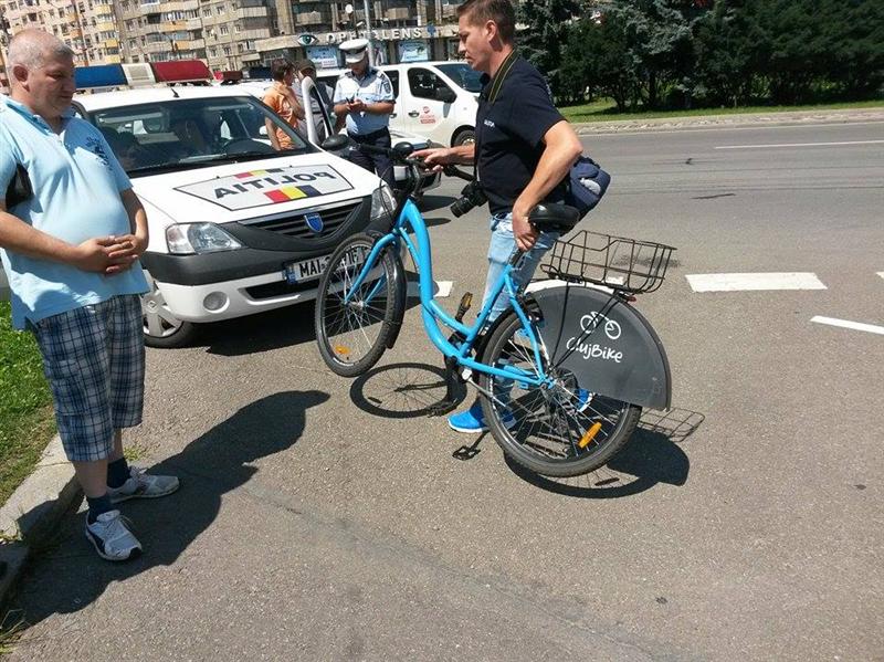 Tânăr pe bicicletă Cluj Bike, accidentat în Mărăşti FOTO