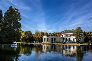 Un cuplu inedit în Parcul Central din Cluj FOTO/VIDEO