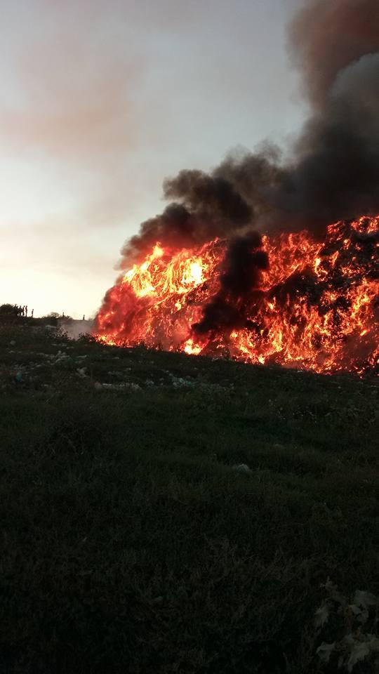 Incendiul de la groapa de gunoi a Clujului, stins după mai bine de 19 ore FOTO