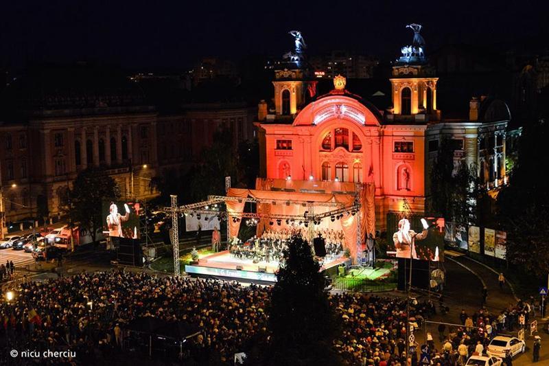 Opera Română din Cluj îşi deschide stagiunea cu un spectacol în aer liber