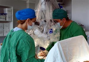Medicii ameninţă cu proteste dacă problema plăţii gărzilor nu e soluţionată
