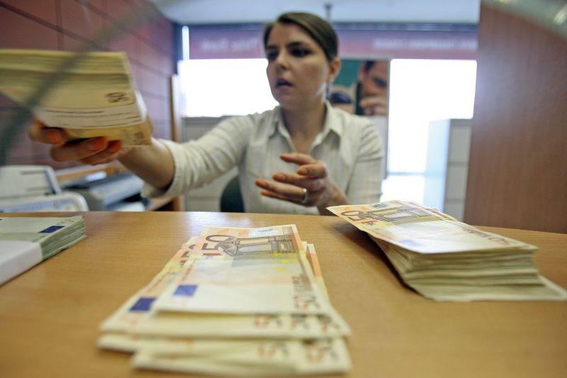  Bancherii: darea în plată va ieftini locuinţele