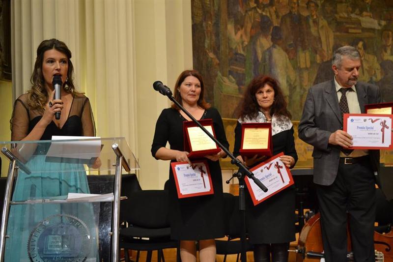 De Ziua Educaţiei, Consiliul Judeţean şi ISJ Cluj au premiat elitele judeţului. Vezi lista celor care au primit distincţii FOTO