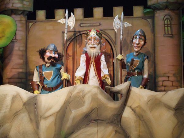 Csipike și Aleodor Împărat, pe scena Teatrului de Păpuși din Cluj, în weekend