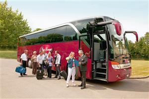 Patronii din turism vor să reducă birocrația din transportul cu autocarul