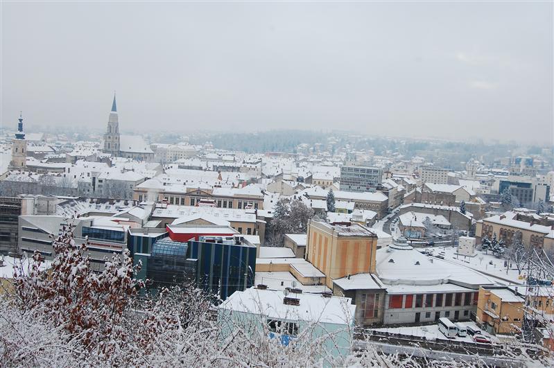 Se răceşte vremea. Meteorologii anunţă ninsori şi viscol