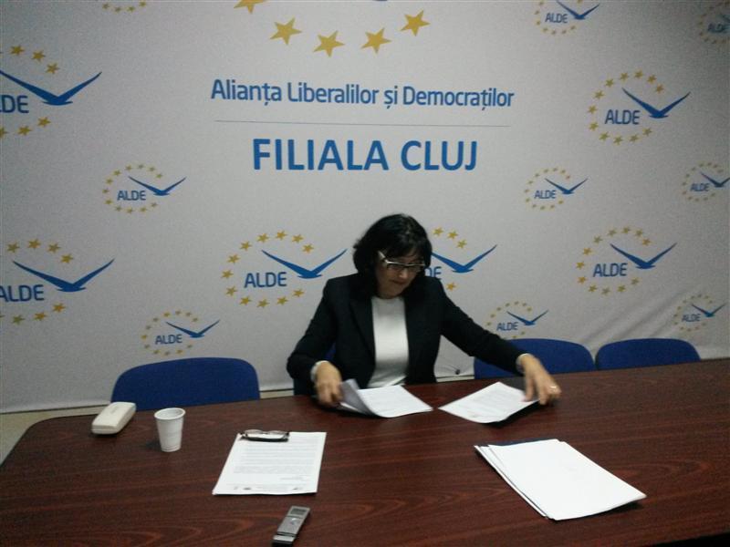Candidatura Steluţei Cătăniciu, admisă de Biroul Electoral Judeţean. Cinci partide respinse