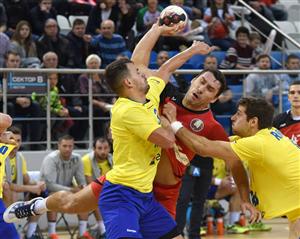Spectacol la Polivalentă. Naționala de handbal a învins Polonia și este lider în grupa pentru Euro 2018