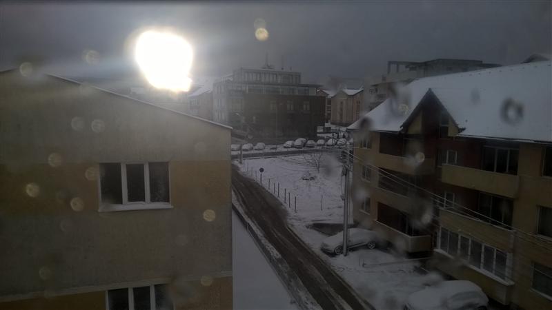 Iarnă la Cluj. După ploaie a venit zăpada