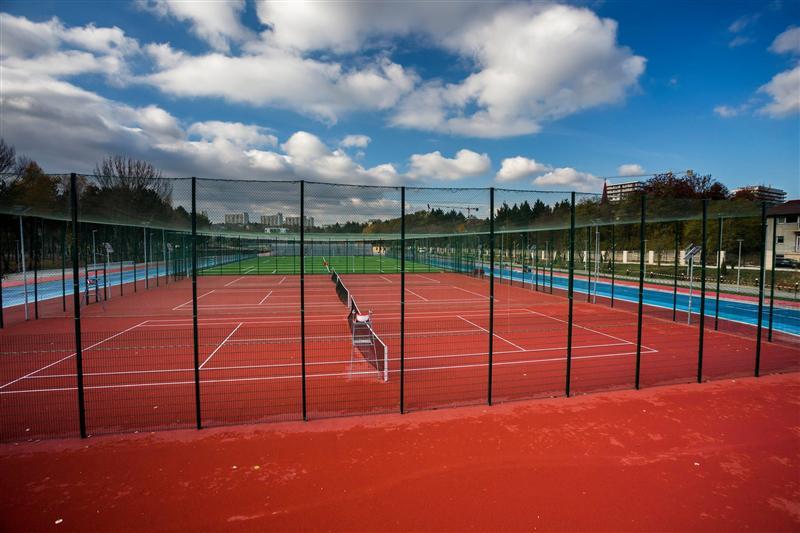 Primăria preia baza în care se va putea face sport gratuit