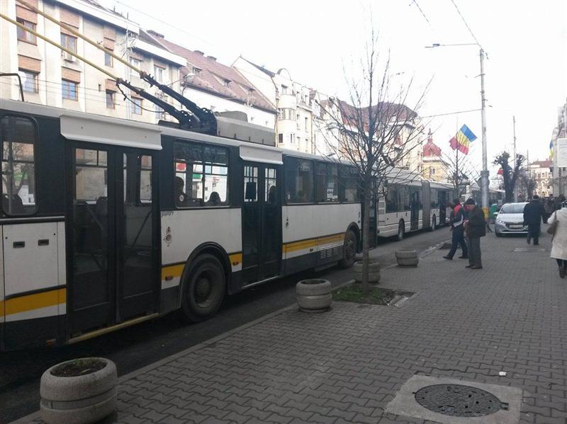 Clujul nu mai face faţă maşinilor nici pe vreme bună - GALERIE FOTO