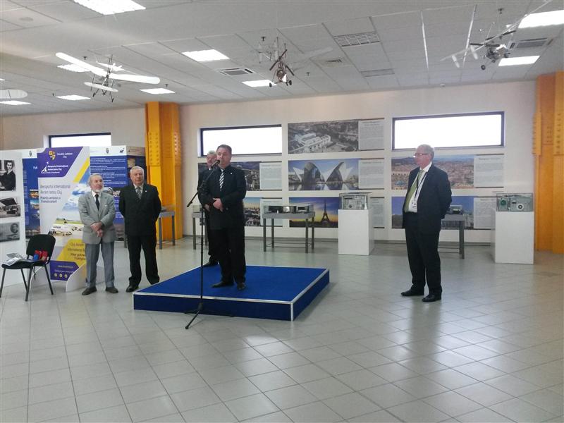 Expoziţie inedită la Aeroportul Internaţional Cluj GALERIE FOTO