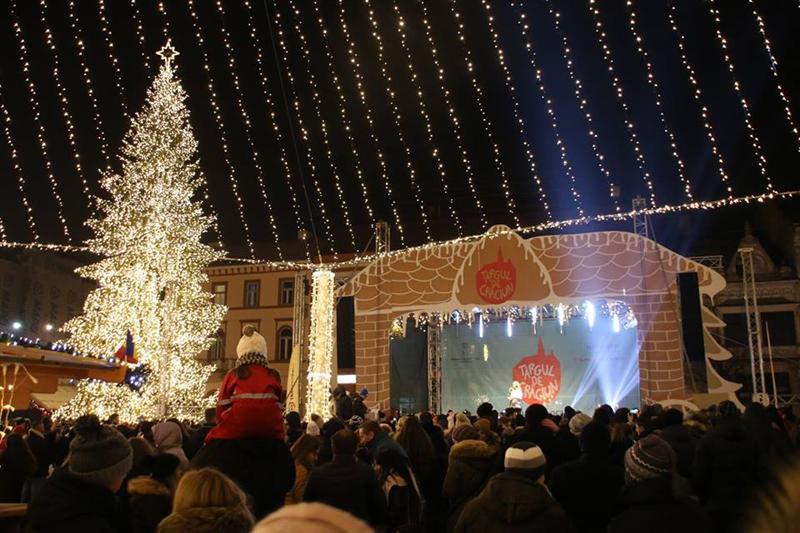 Târgul din centrul Clujului se pregăteşte să-şi închidă porţile. Ce poţi face în ultimele şase zile 