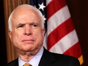 Senatorul republican John McCain: 