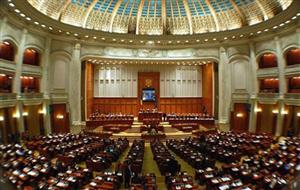 Guvernul lasă investiţiile pe seama mediului privat: investiţiile publice vor fi în 2017 cele mai mici de la aderarea la UE încoace