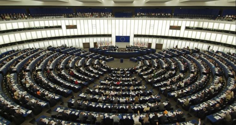 RAPORT MCV: România înregistrează progrese; atitudinea politicienilor poate submina sistemul judiciar